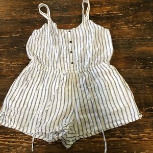 White and blue stripped linen romper